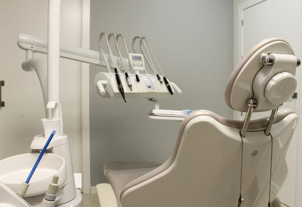 free dental treatment in Qatar